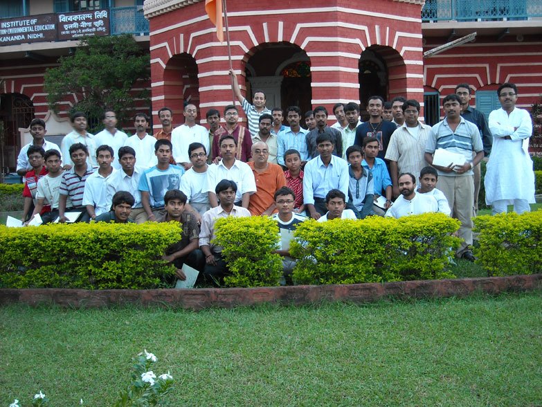 Our 1st group meet at Ramakrishna Mission Students' Home on 15th August 2006